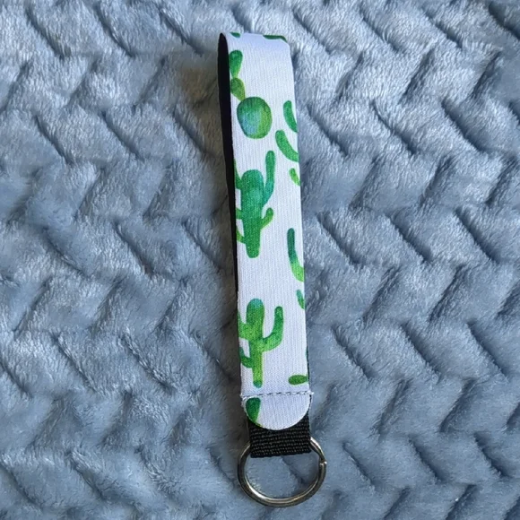 Colorful Patterned Keychain Set - Picture 5 of 6